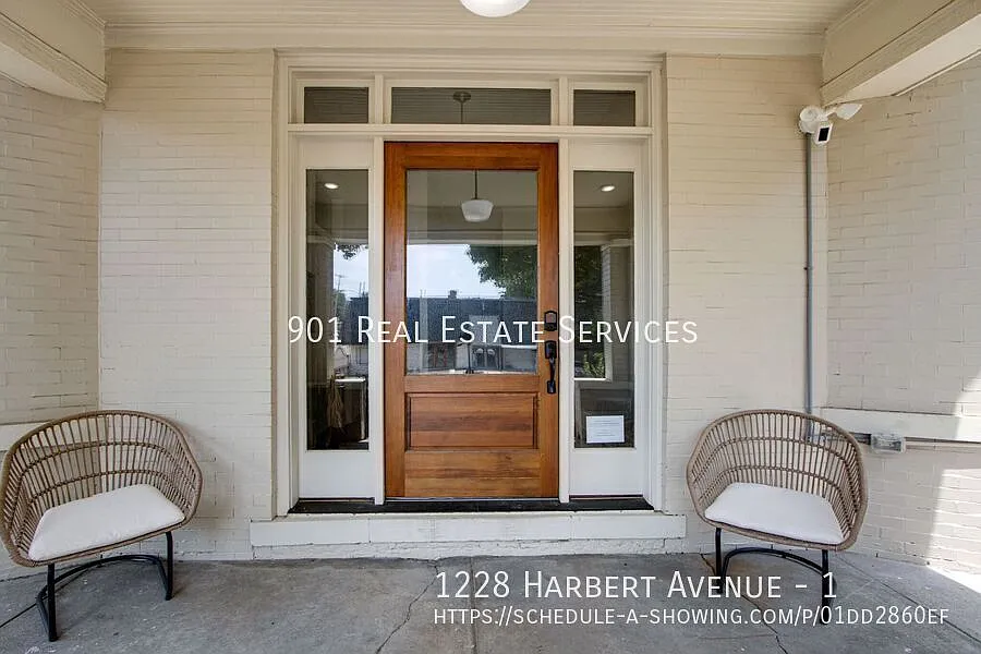 Vintage Charm, Modern Finishes — Photo 3