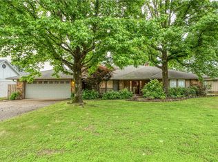 1405 Oak Knolls Cir, Fort Smith, AR 72903