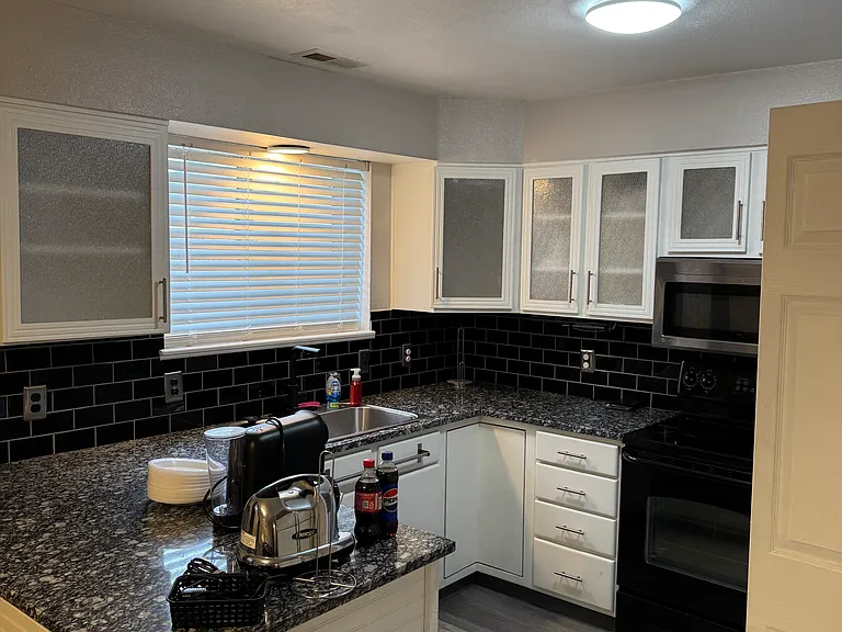 3909 Redwood Ln #D — Photo 11