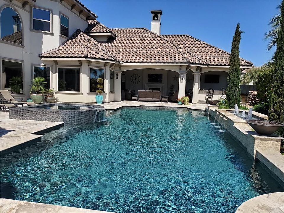 1st image of 11502 Via Fontana Ct