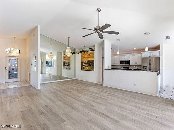 5th image of 8598 Manderston Ct