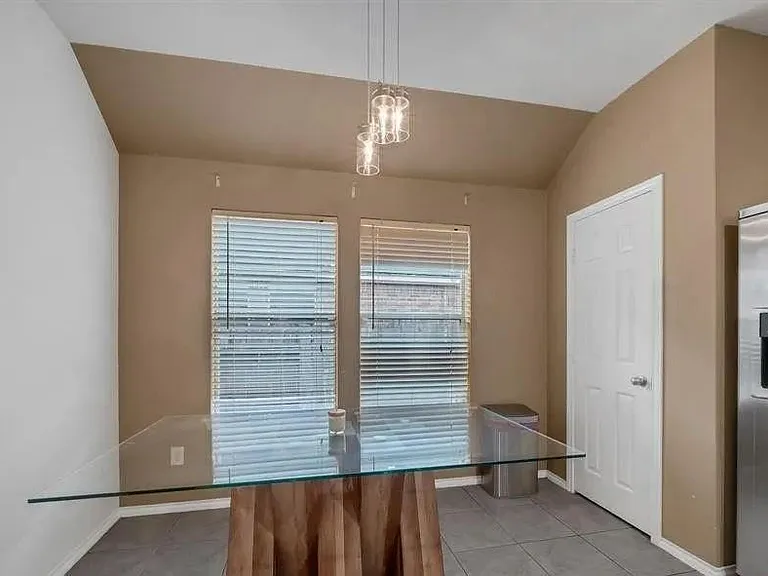 2507 Rustic Trail Ln — Photo 4