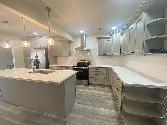 Kitchen 1