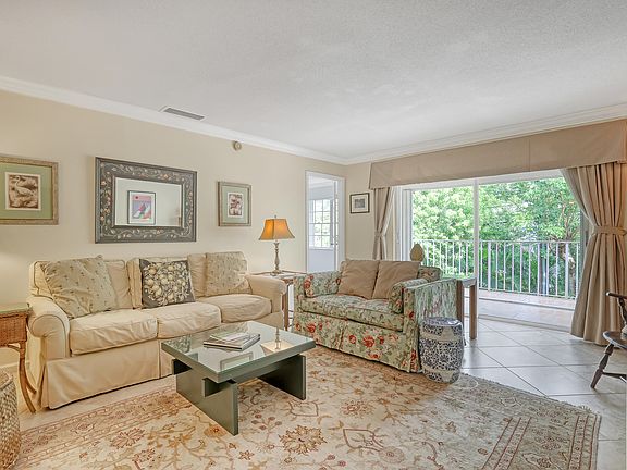 3rd image of 1280 SURF Road #202