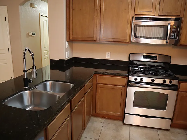 1426 Bonnie View Pl — Photo 6
