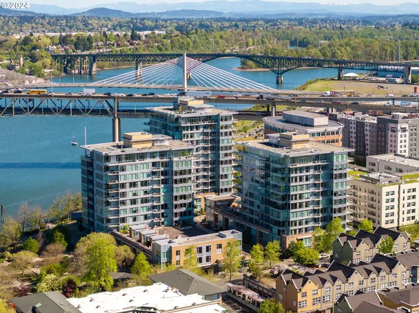 1900 S River Dr Unit N404, Portland, OR 97201