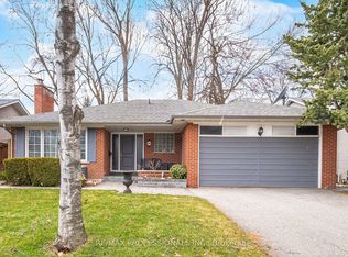 10 Boxwood Rd, Toronto, ON M9C2W5