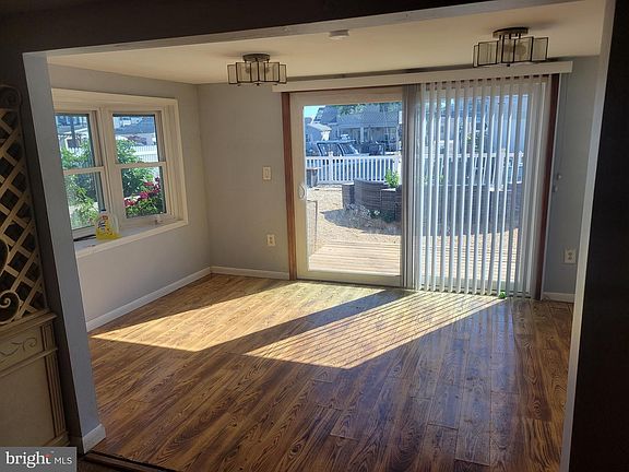 3rd image of 132 Morton Dr