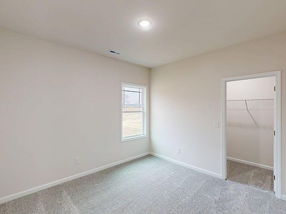 5th image of 1361 Pinkney Road