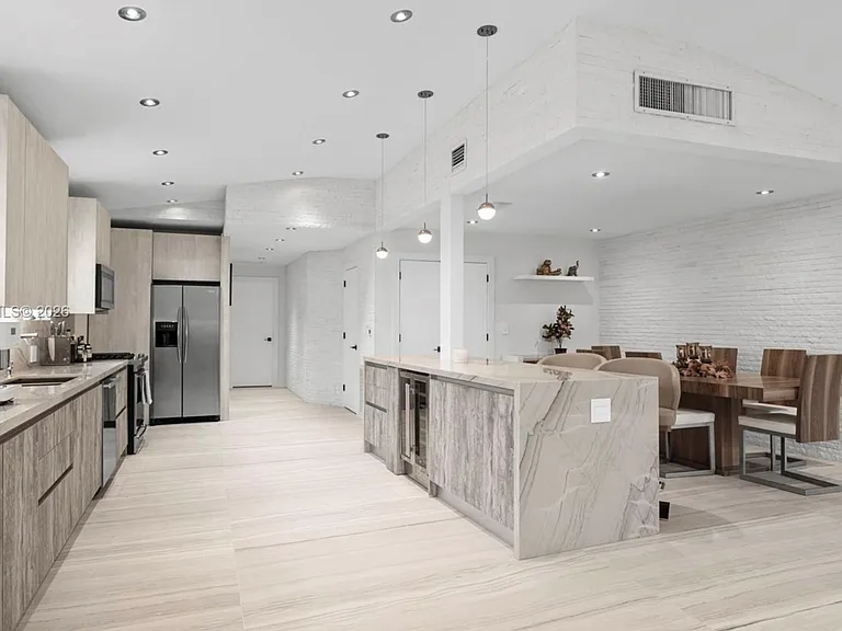 6924 Trouville Esplanade — Photo 4