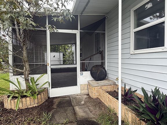 4th image of 1703 Magnolia Ave #D