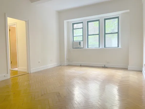 37 W 72nd St APT 1C, New York, NY 10023