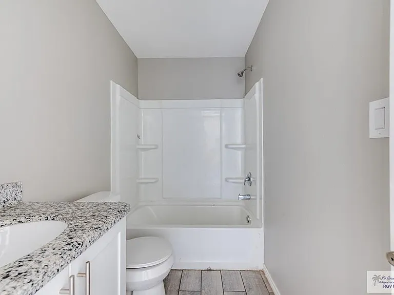 2107 Carlos Ave #A — Photo 23