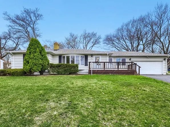 3662 Robin Ln, Minnetonka, MN 55305