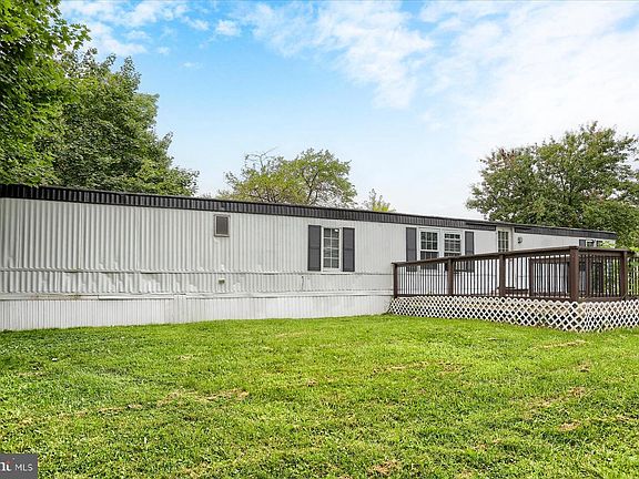 3rd image of 18 Amara Ln