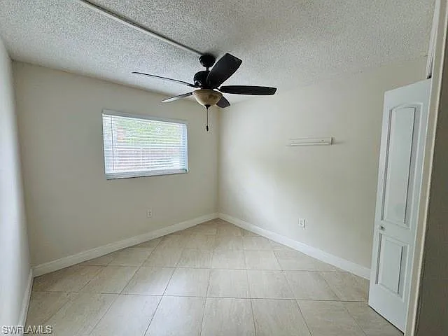 3325 Airport Rd N #J3 — Photo 7