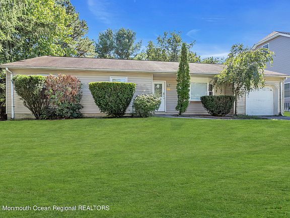 2nd image of 208 Rachel Court