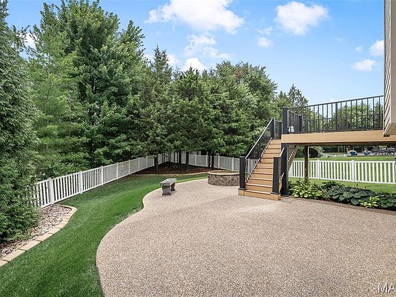 2nd image of 256 Mason Glen Dr