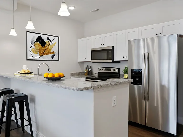 302 W Clark St — Photo 13