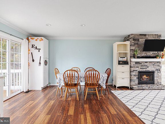 5th image of 8504 Oak Glen Ct