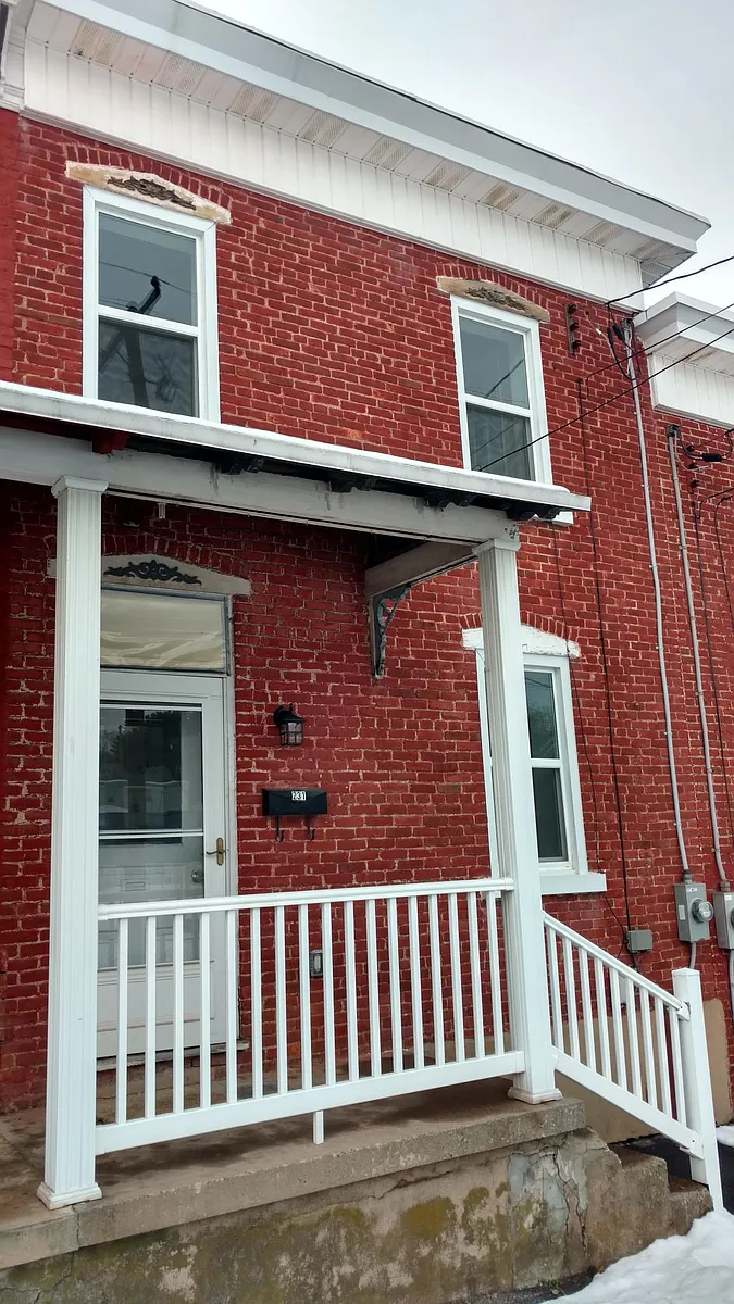 Building Photo - 231 N Walborn Ave