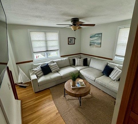 5th image of 14 Eddy Ln