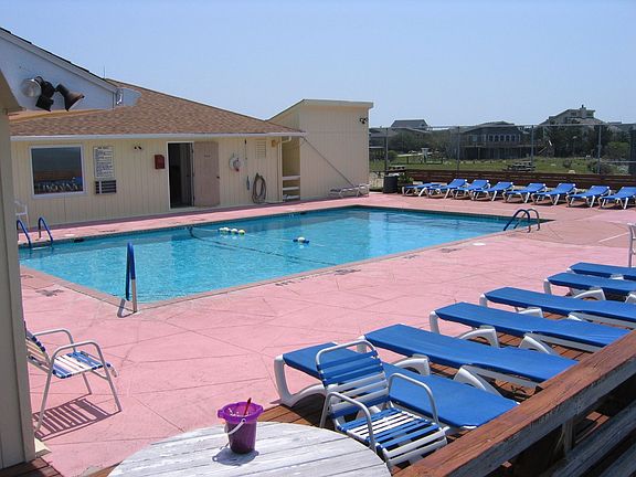 club house pool on the sound