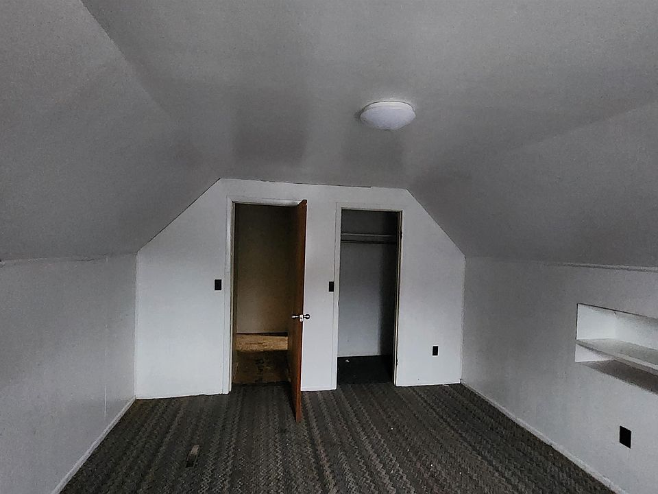 13th image of this home