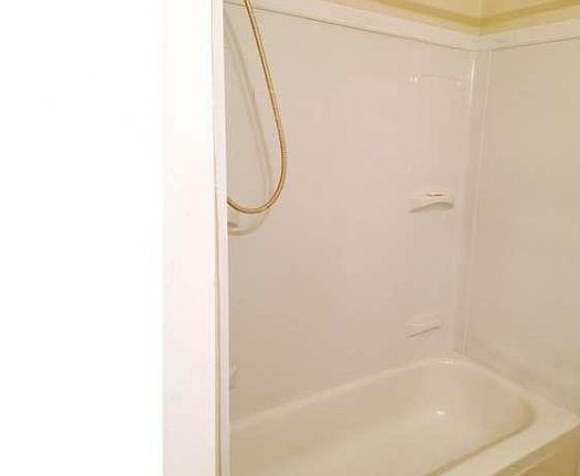 4th image of 830 Henri Ct