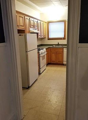 4th image of 61 Garfield St #61