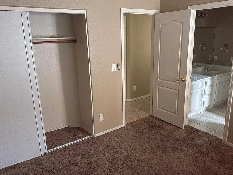 5413 Rusty Anchor Ct — Photo 6