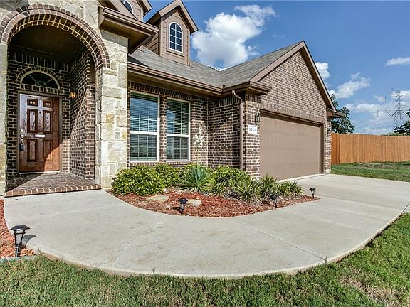 3rd image of 1057 Cydnie Ct