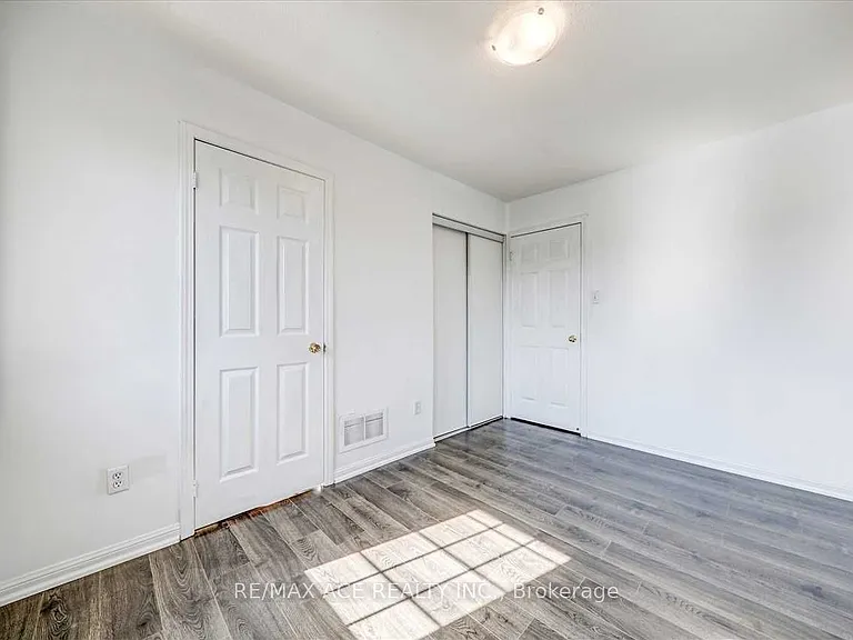 35 Pitchpine Dr — Photo 23