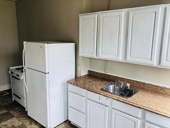 2nd image of 307 Linden Ave #1