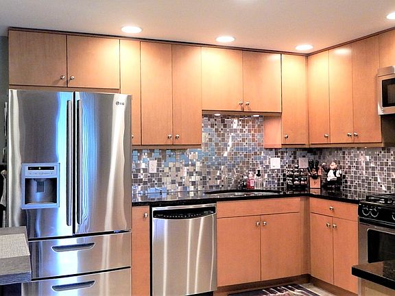 4th image of 11110 S 84th Ave APT 2A