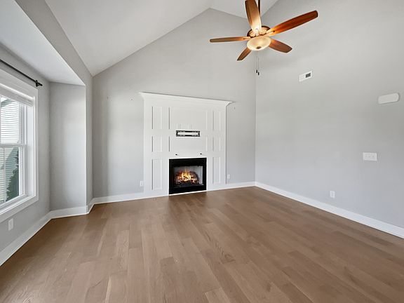 4th image of 104 Canyon Dr