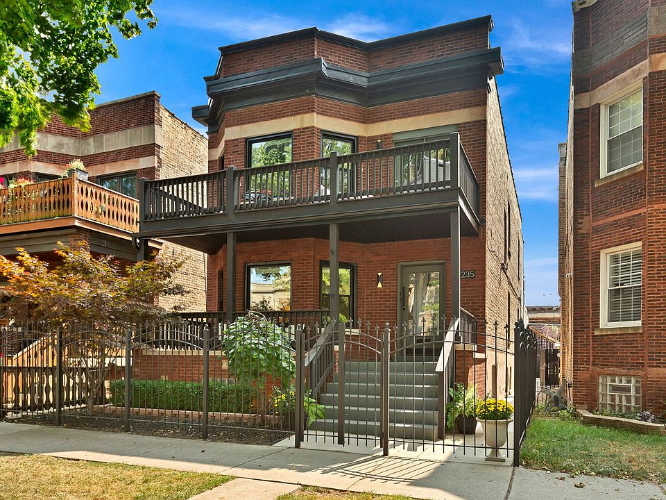 1st image of 2235 W Leland Ave