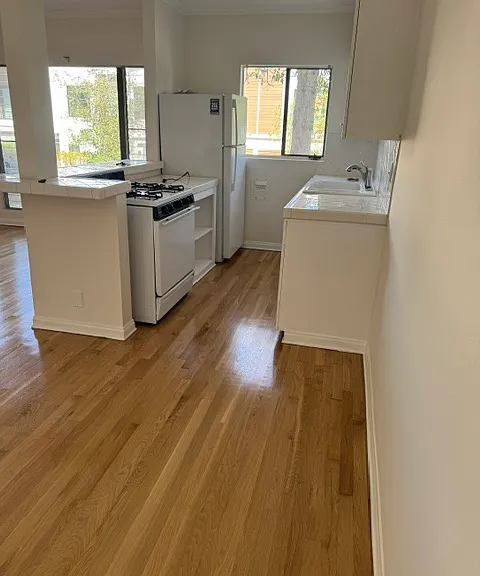 1229 N Spaulding Ave #2 — Photo 5