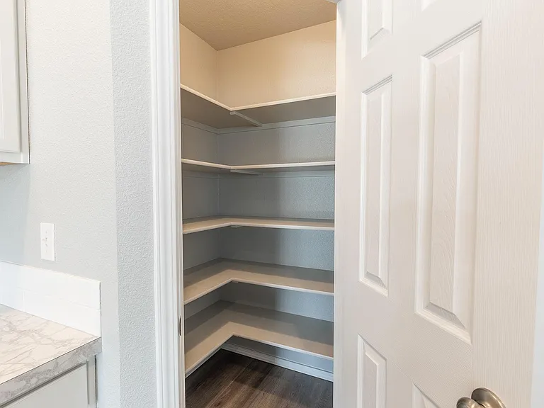 2207 N Morello Ave — Photo 21