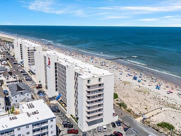 3rd image of 3700 Boardwalk APT 703S