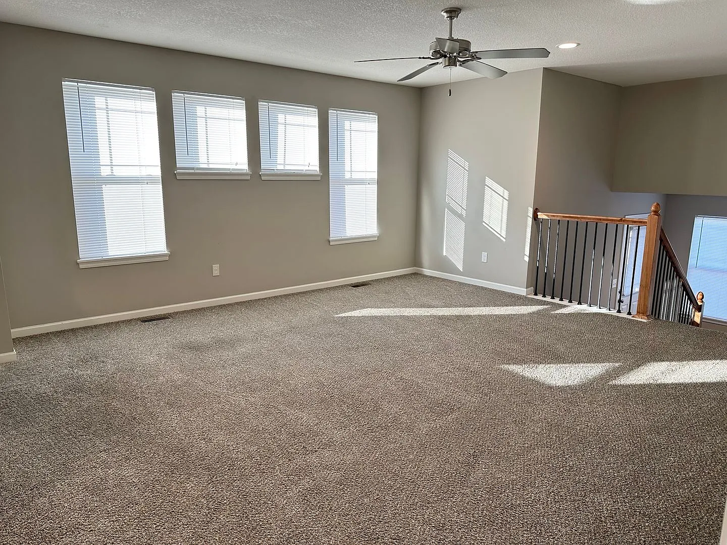 3 Bed | 3 Bath | 2 Car Garage Attached Villa in Blue Springs — Photo 4
