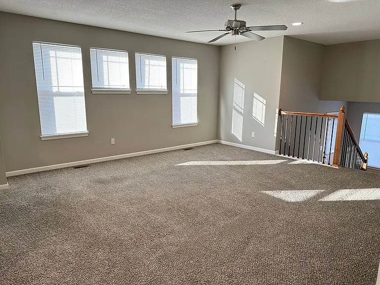 502 SE Maple Dr — Photo 4