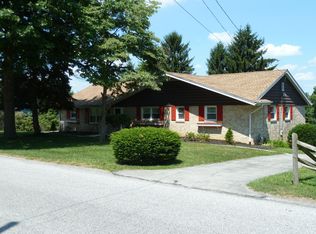 711 Hillcrest Rd, York, PA 17403