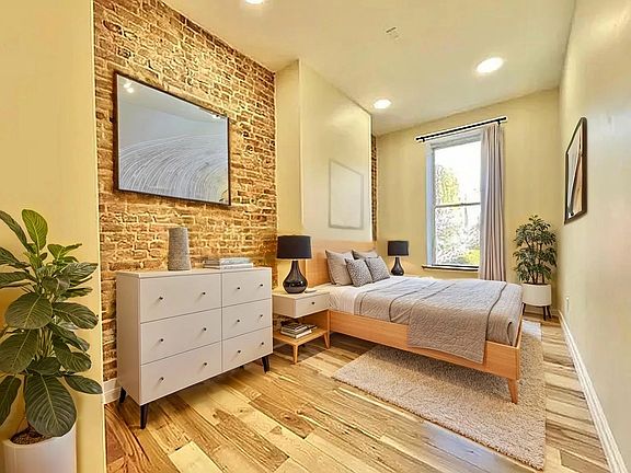 5th image of 1120 Greene Ave #1B