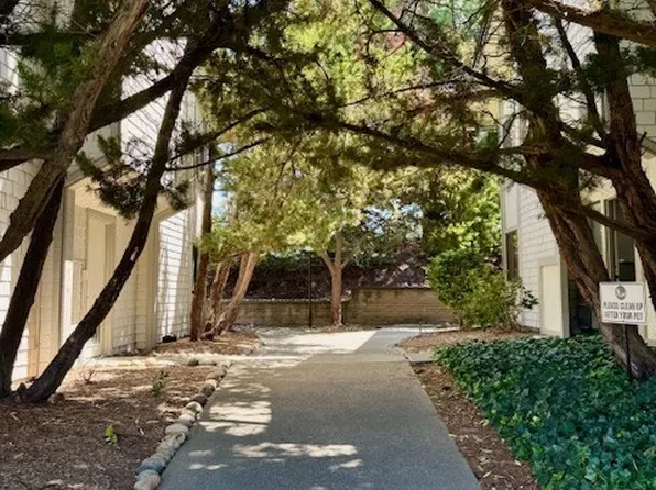 1407 Marchbanks Dr, Walnut Creek, CA 94598