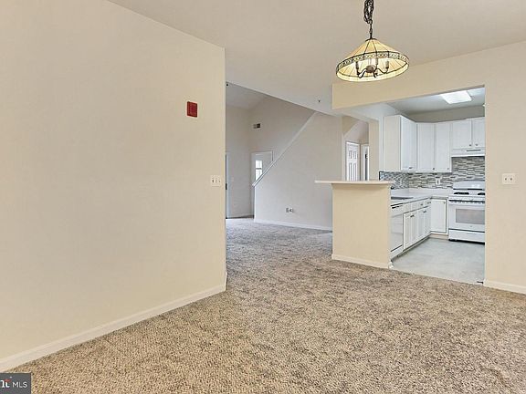 4th image of 11334 Westbrook Mill Ln Unit 303