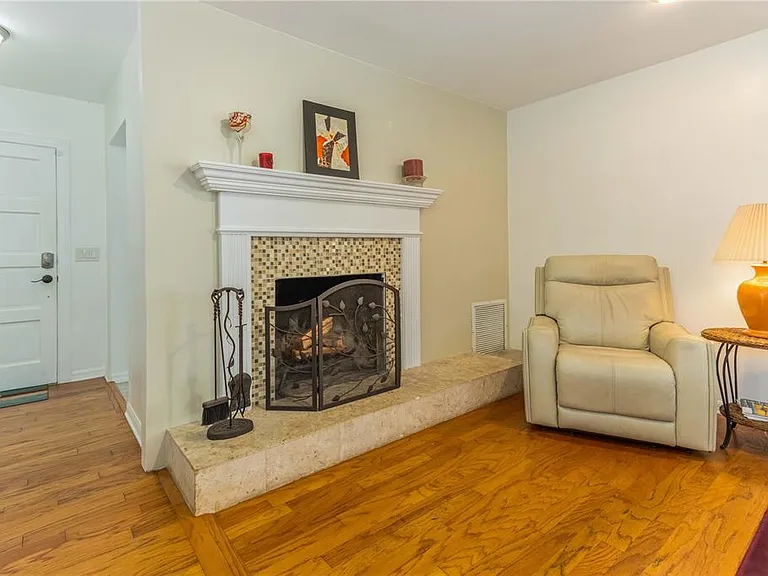 3997 McKay Creek Cir — Photo 7