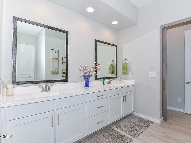 9661 W Patrick Ln — Photo 14