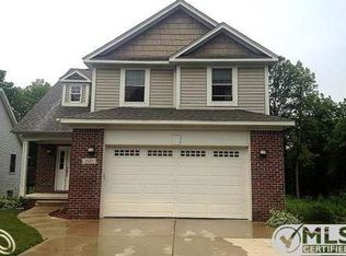 2685 Glenrose St, Auburn Hills, MI 48326