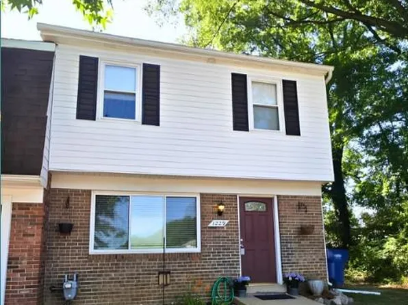 1229 Thomas Jefferson Pl, Fredericksburg, VA 22405